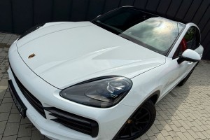 Porsche Cayenne Platinum Edition