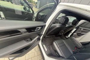 Porsche Cayenne Platinum Edition